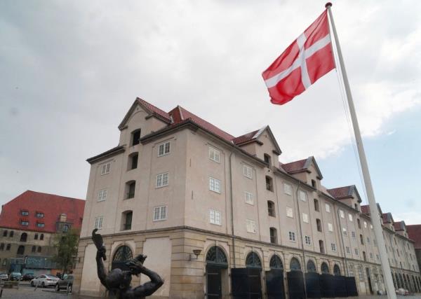 Quran set alight at protest outside Sweden parliament